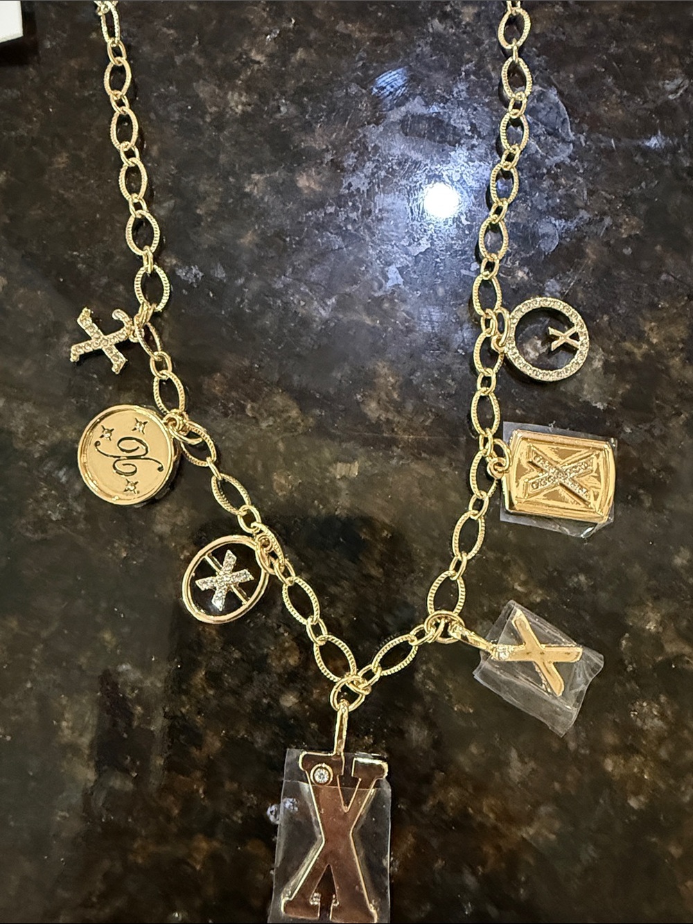 Anthropologie-Sequin NYC XOXO Gold-Tone Multi-Charm Necklace!!🔥🔥🔥 - Picture 5 of 16